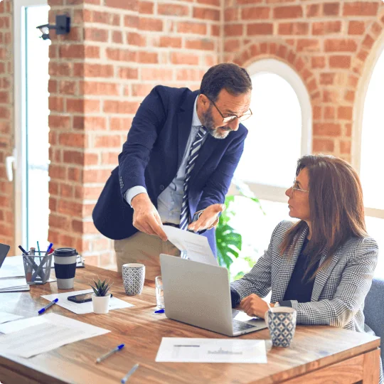 Essor Invexaro - Team of Cryptocurrency Experts